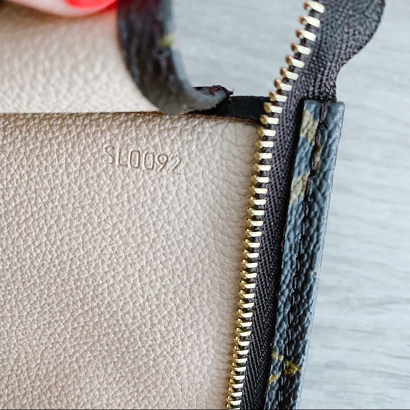 Louis Vuitton Monogram Canvas Toiletry Pouch - Picture 6 of 6